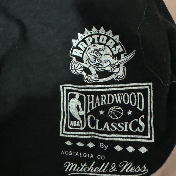 Women’s raptors t shirt - Picture 2 of 3